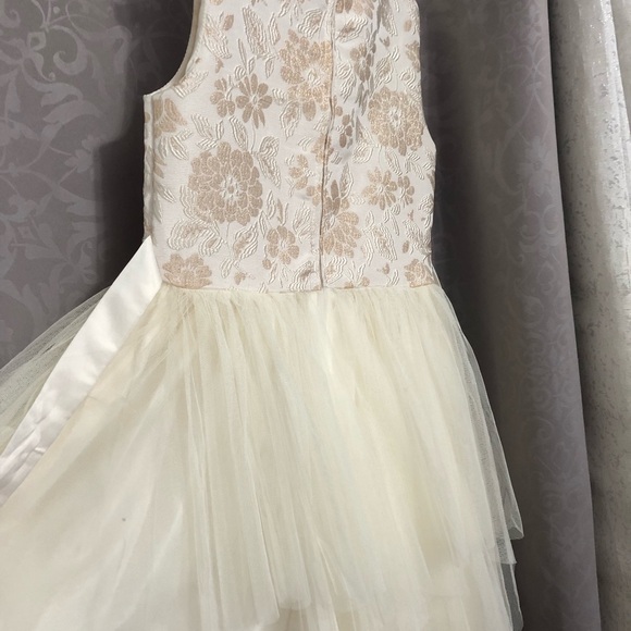 Beige Girls Dress size 10 - Picture 2 of 3